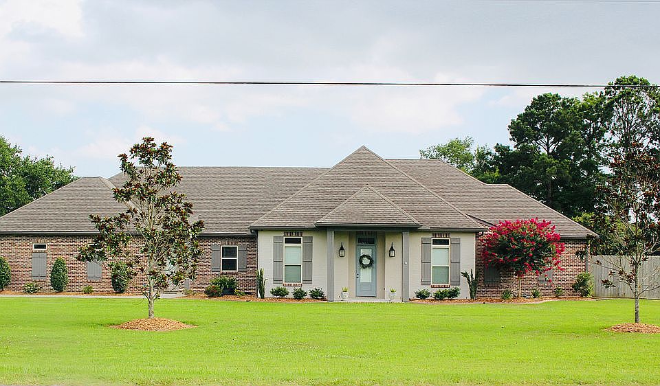 1st image of 417 Crossbow Dr