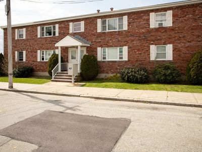 44 Johnson St APT 2, Fall River, MA, 02723