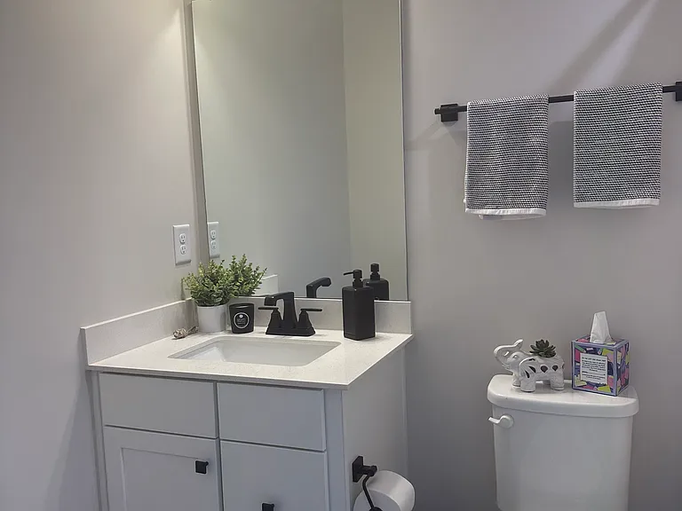 4752 Chastain Ave — Photo 18