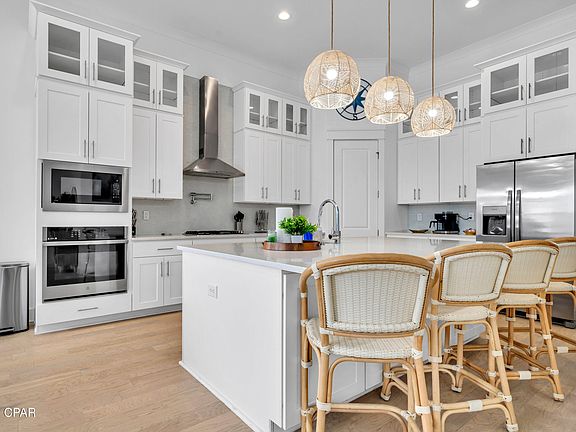 3rd image of 178 Valdare Ln
