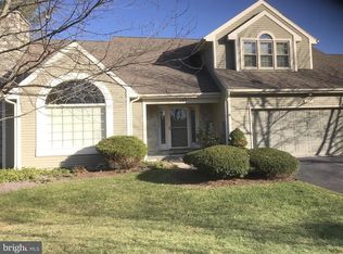 151 Deer Ford Dr, Lancaster, PA 17601