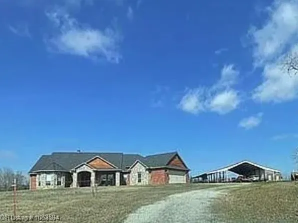 2034 Mulberry Wire Rd, Mulberry, AR 72947