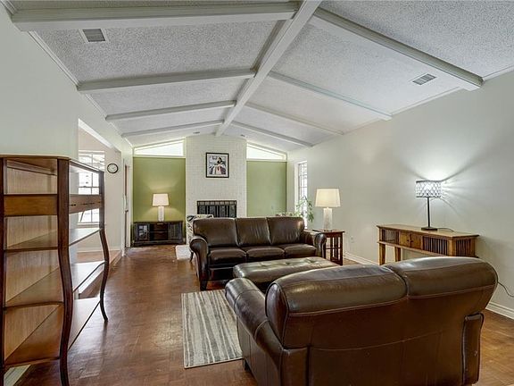 4th image of 1818 Richwood Dr