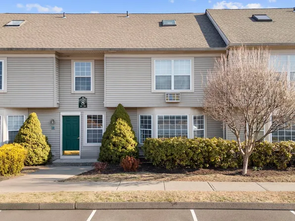 72 Glen Ridge Court #72, New Milford, CT 06776