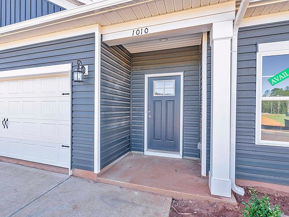 4th image of 1010 Leoni Dr
