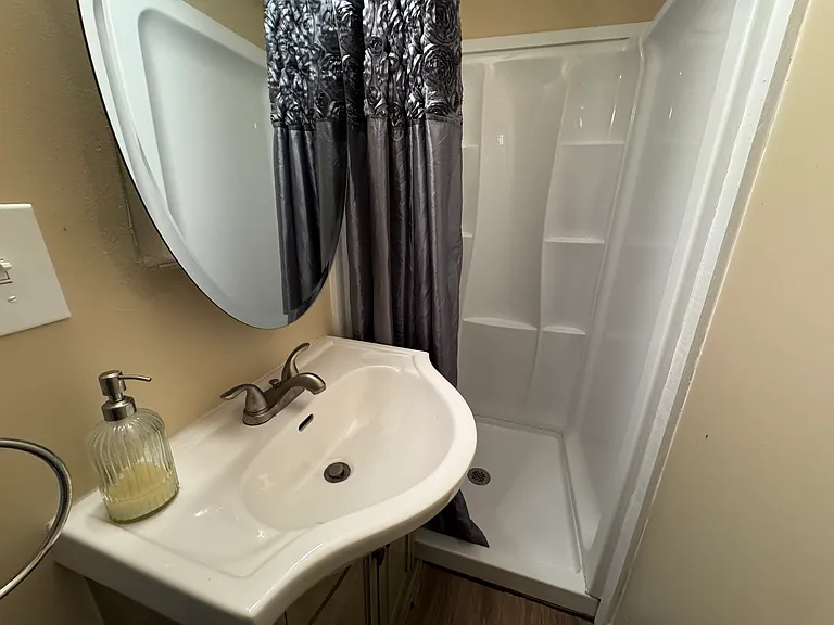 400 Morris Ave #5A — Photo 6