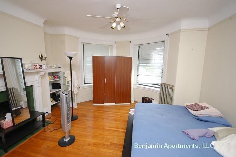 1st image of 48 Babcock St APT 1C