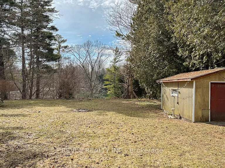 104 Hillside Ave — Photo 34