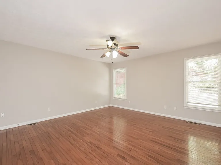 710 Maggie Mae Ln — Photo 10