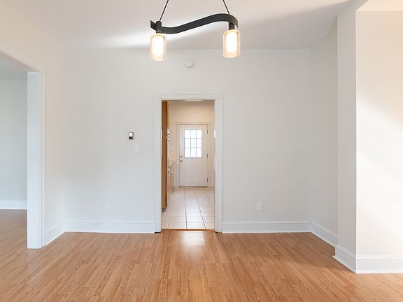 3rd image of 237 N Essex Ave Floor 1