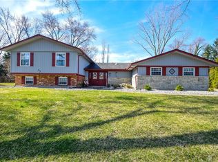 7590 Pelway Dr, Dayton, OH 45459