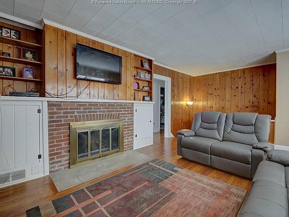 4th image of 677 Forest Cir