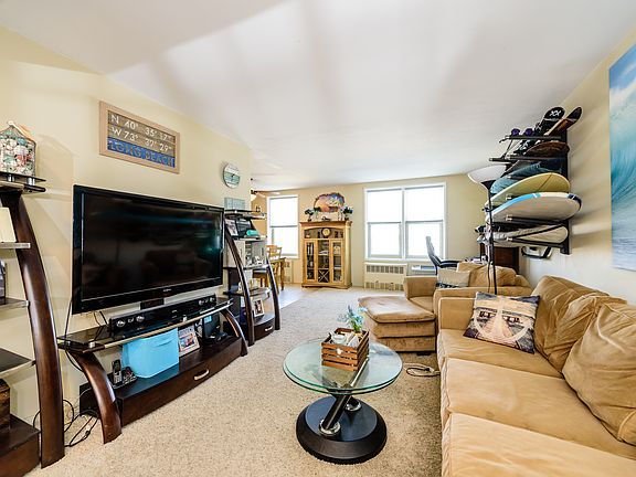 5th image of 560 W Broadway APT 2F