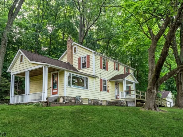 395 N Haledon Ave, North Haledon Boro, NJ 07508