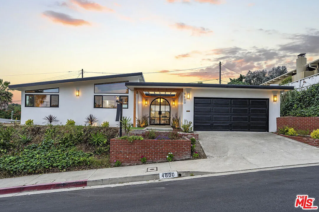 3 bed, 2.0 bath, 2350 sqft, $14,000 — Photo 1