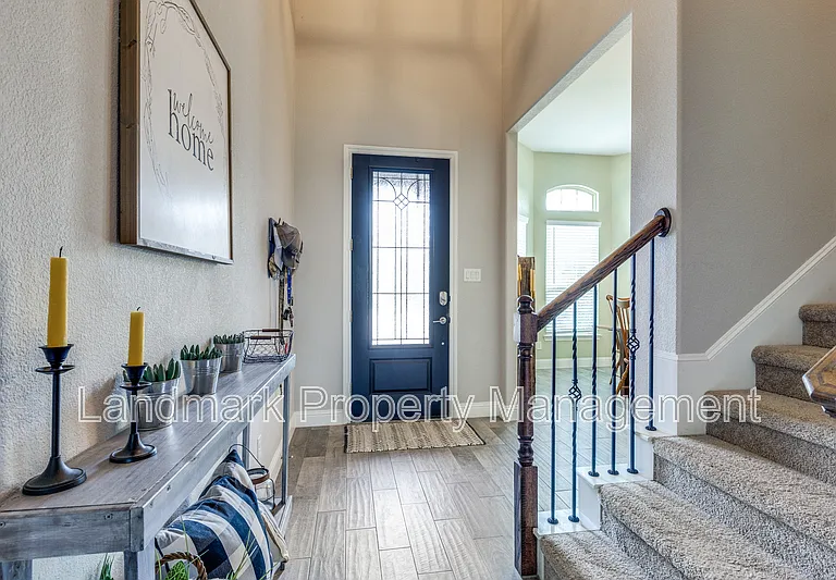 672 Harris Ridge Dr — Photo 2