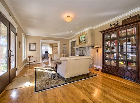 4th image of 3722 Richland Ave