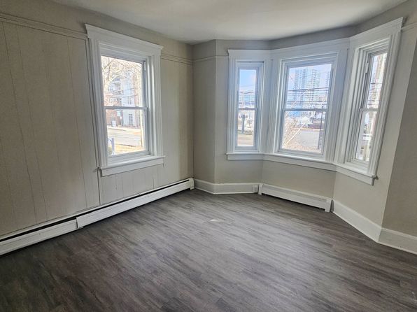 stamford-connecticut-240502497 picture