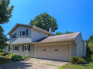 6214 Maplewood Rd, Mentor, OH 44060