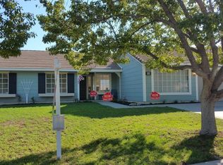 950 N Driftwood Ave, Rialto, CA 92376