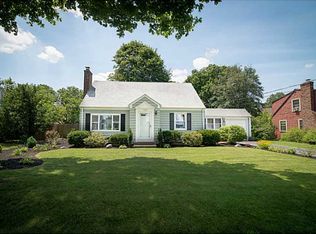 115 Algonquin Rd, Rumford, RI 02916