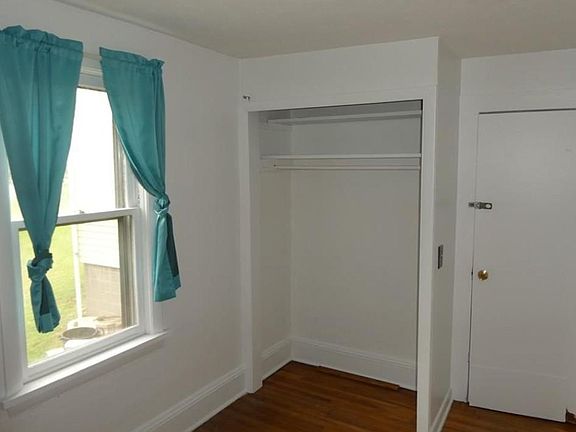 4th image of 73 E Church St