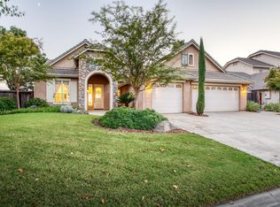 10607 E Duckpoint Way, Clovis, CA 93619