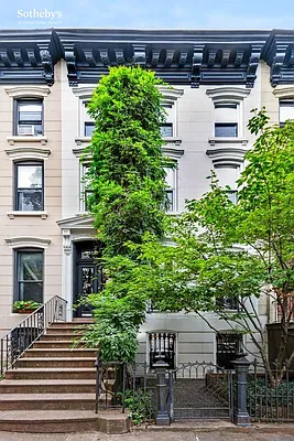 Sold by Sotheby's International Realty | media 1