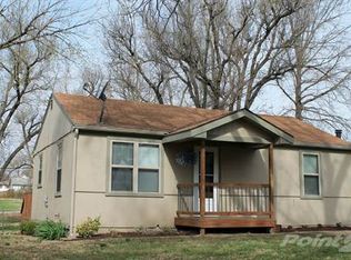 3115 SE Iowa Ave, Topeka, KS 66605