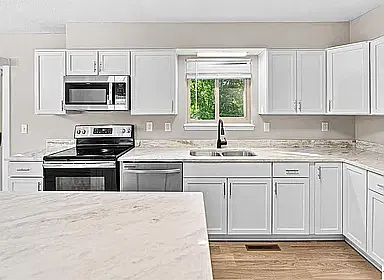 4 bed, 1800 sqft, $2,000 — Photo 3