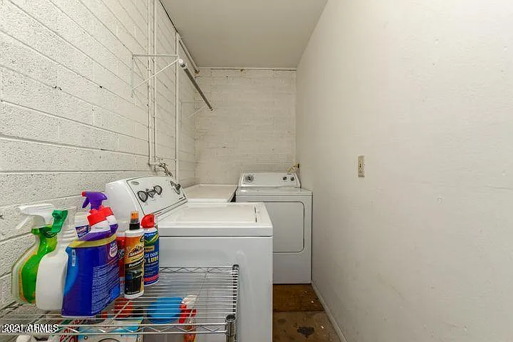 1518 W 5th Pl — Photo 18
