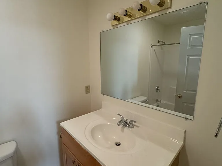 31 Sumner Ln #C — Photo 37