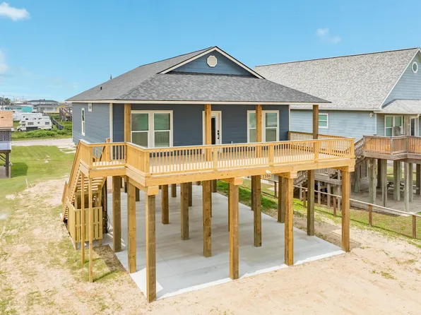 1106 White Cap Dr, Surfside Beach, TX 77541