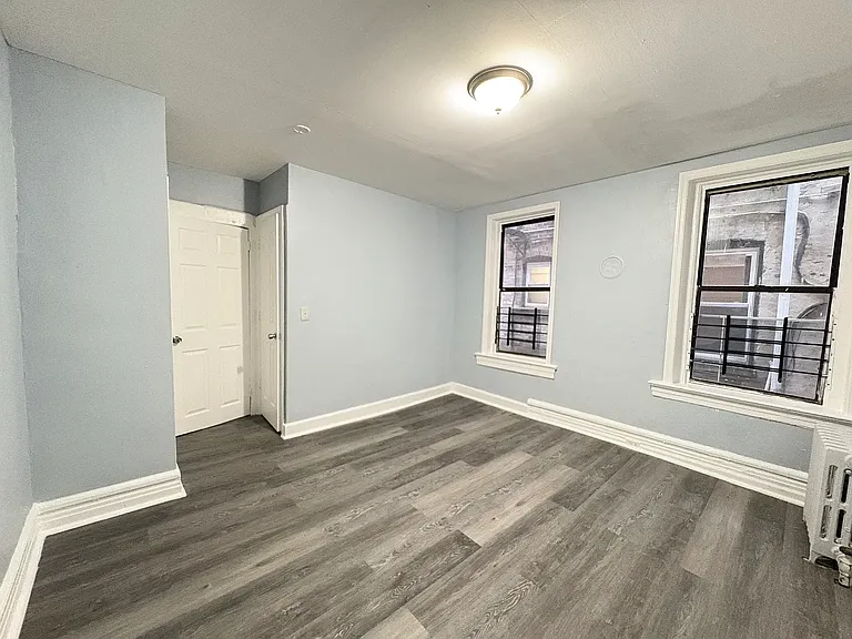 75 Carnegie Ave #12C — Photo 2