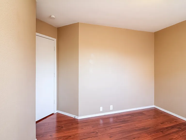 2204 Tailburton Ct — Photo 8