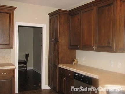 Kitchen
						:
						Built in pantry