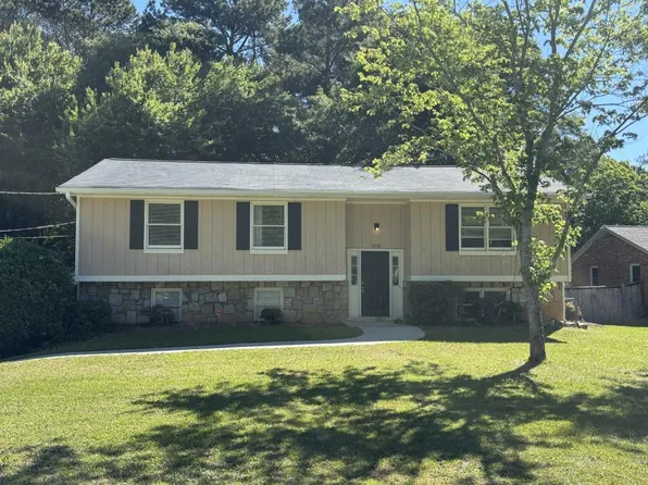 2236 Windsor Dr, Snellville, GA 30078