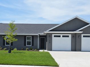 424 N 2nd Ave, Eldridge, IA 52748