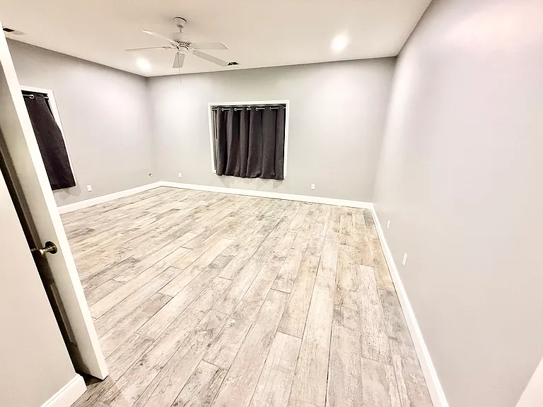 2041 English Ln — Photo 43