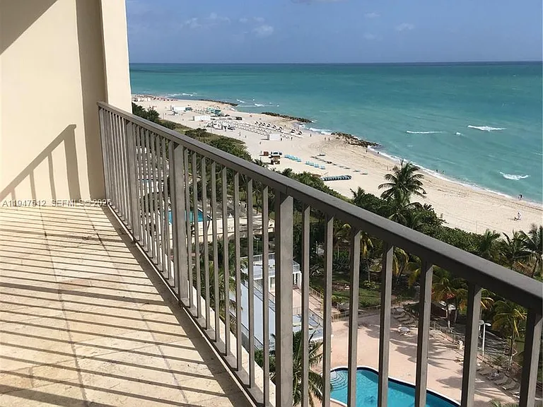 2625 Collins Ave #1407 — Photo 3