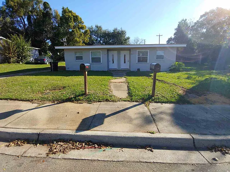 2351 Keith St — Photo 1