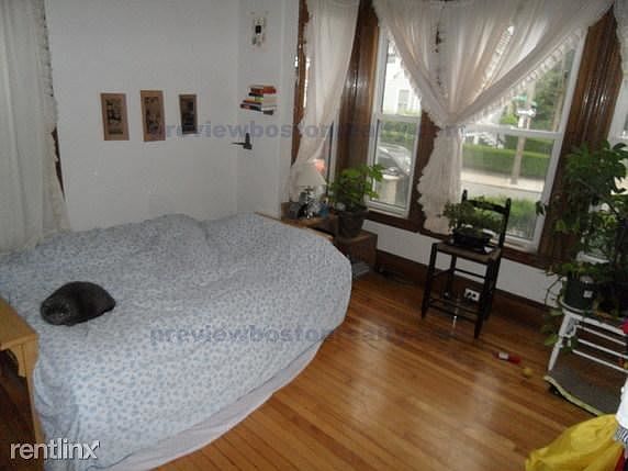 2nd image of 83 Surrey St #1TA