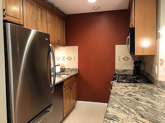 4th image of 21 Starr Dr APT 104