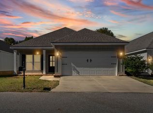 655M Norman Ln, Fairhope, AL 36532