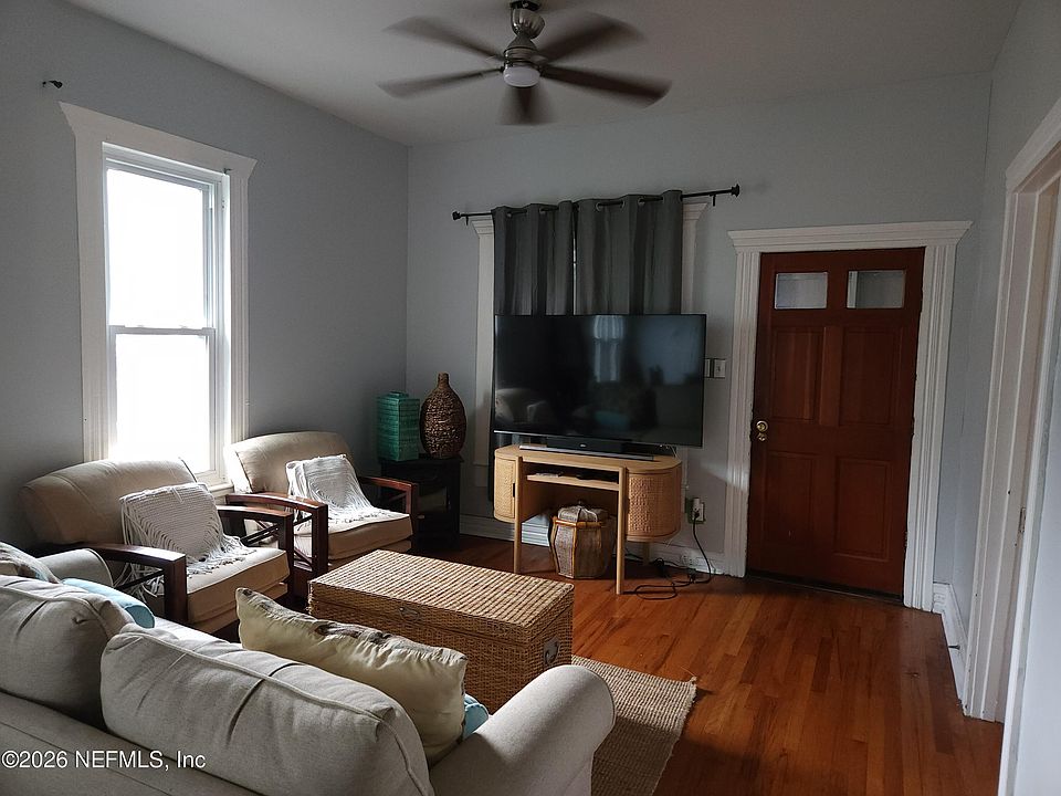1st image of 276 MCDUFF Avenue S