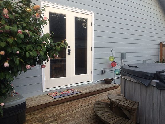 3rd image of 3533 Ashley Dr NE