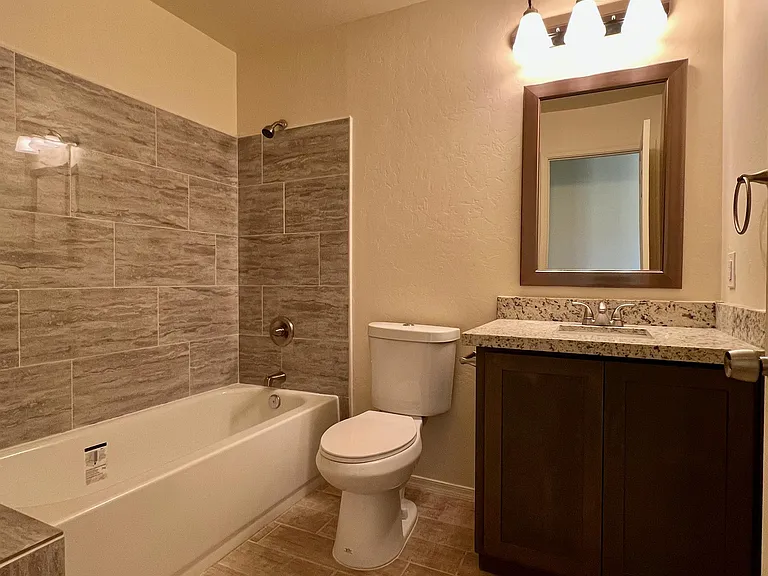 1563 Ovalo Ct — Photo 12