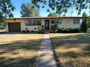 1742 4th Ave NE, Jamestown, ND 58401