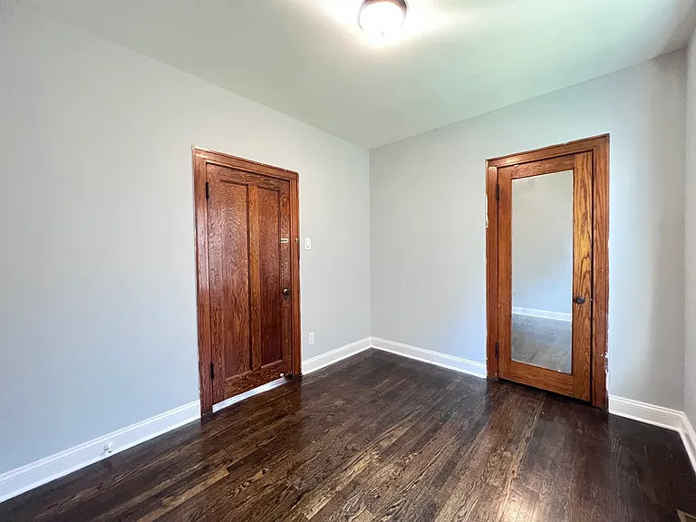 821 N Waller Ave #1 — Photo 5