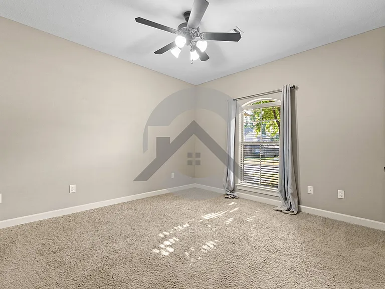 3005 Plateau Dr — Photo 16